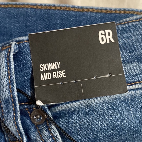 Express Jeans - Picture 3 of 6